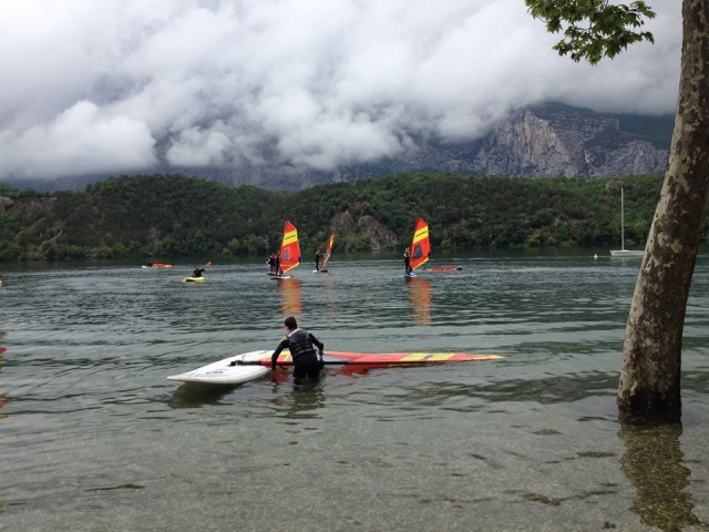  ¿Listo para una aventura en el lago? 