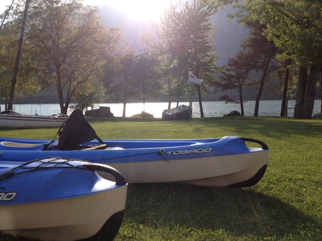  Los kayaks le esperan 