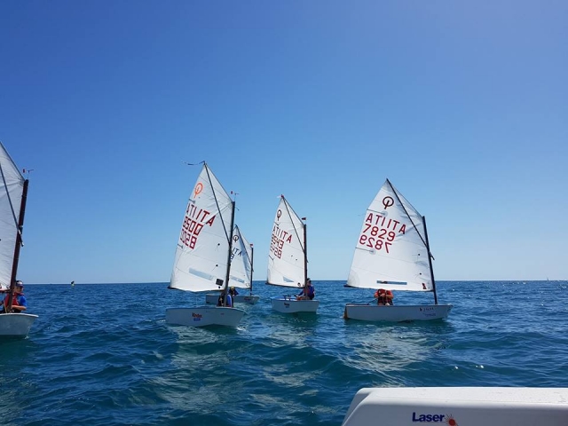  Nuestros alumnos en el mar de Ostia 