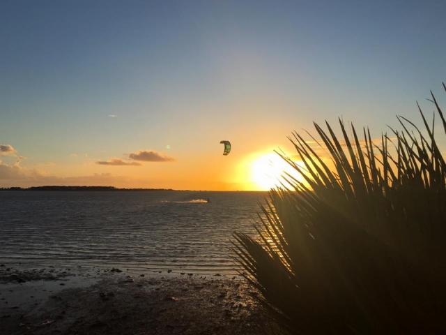  Kitesurf al atardecer 