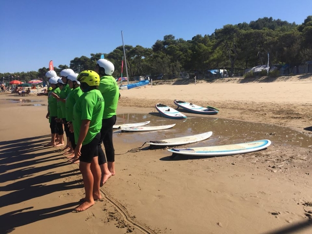  Cursos de windsurf para todas las edades 