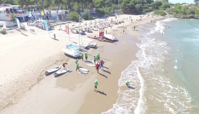  Nuestra escuela le espera 