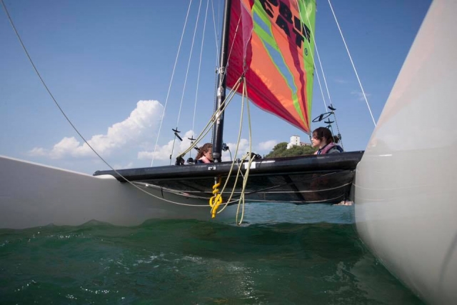  Cursos de vela y catamarán 