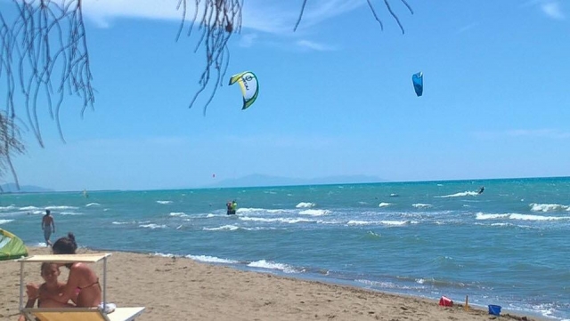  Kitesurf en las olas 