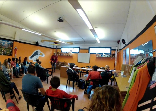  El briefing previo a la salida 