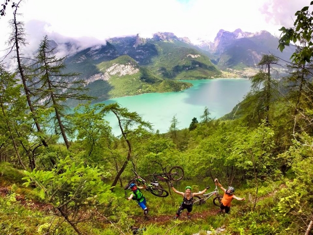  A lo largo de los paisajes de cerro 
