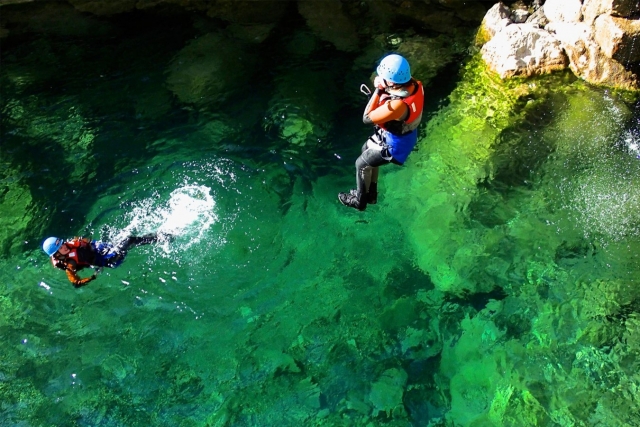  en aguas cristalinas