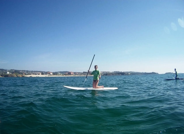  arrodillado charco de surf 