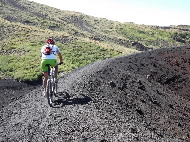  en bicicleta de cerro por el etna