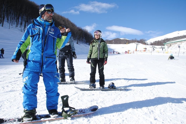  aprendiendo a hacer snowboard 