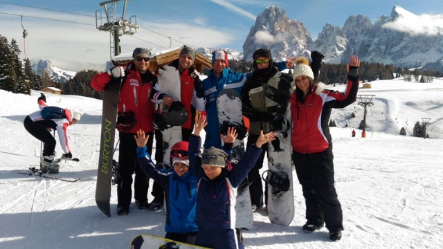  uno de nuestros grupos de snowboard