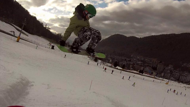  vuela en snowboard