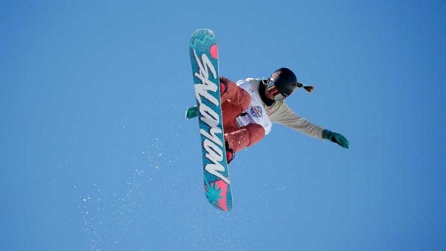  volando con la tabla de snowboard ... puedes