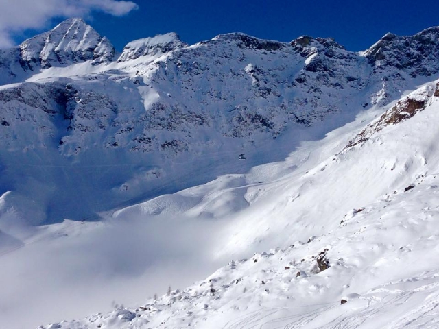  En nuestras montañas nevadas 