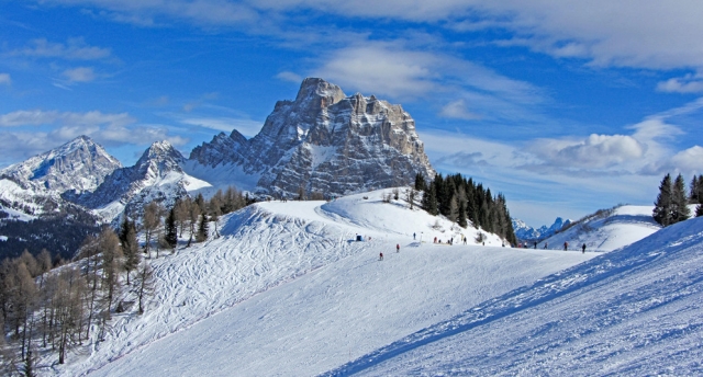  Las maravillosas Dolomitas cubiertas de nieve 