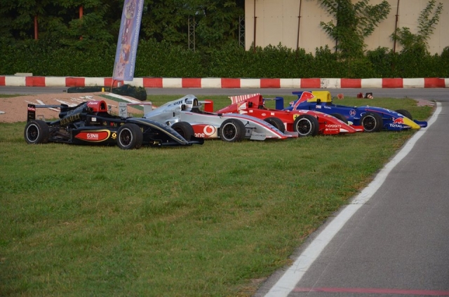  Exposición de carro de carreras