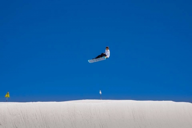  Salto en snowboard 