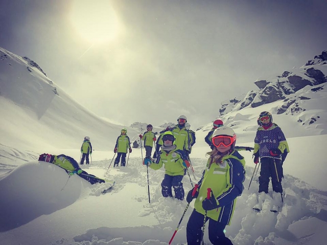 Ride'em Ski School
