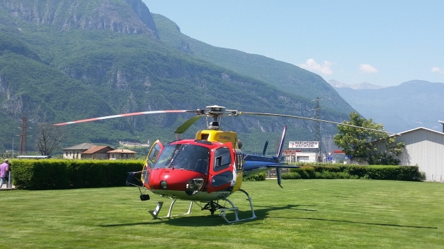 Uno de nuestros maravillosos helicópteros 