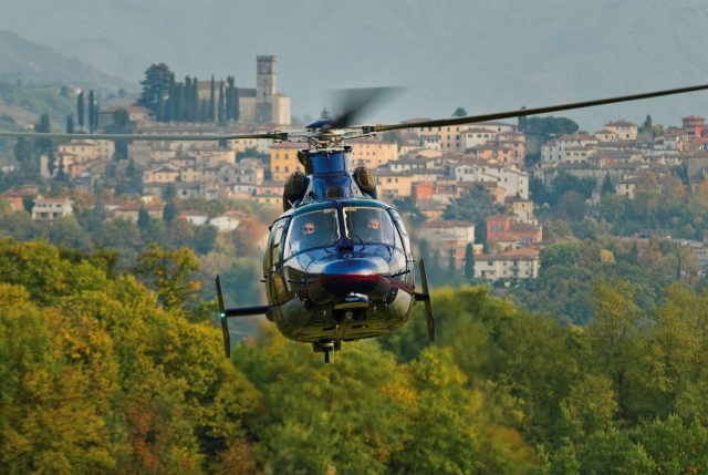 uno de nuestros helicópteros que salen 