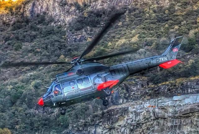  Uno de nuestros magníficos helicópteros 