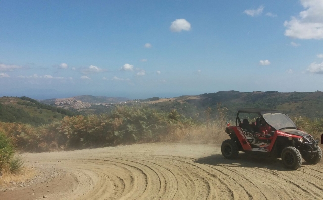 Excursiones y renta de cuatrimoto 