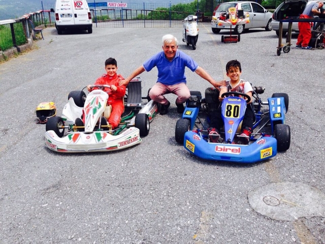  Dos pilotos pequeños 