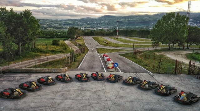  un circuito de gritos 