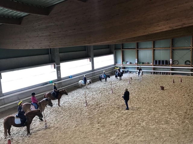  Nuestra escuela de equitación 