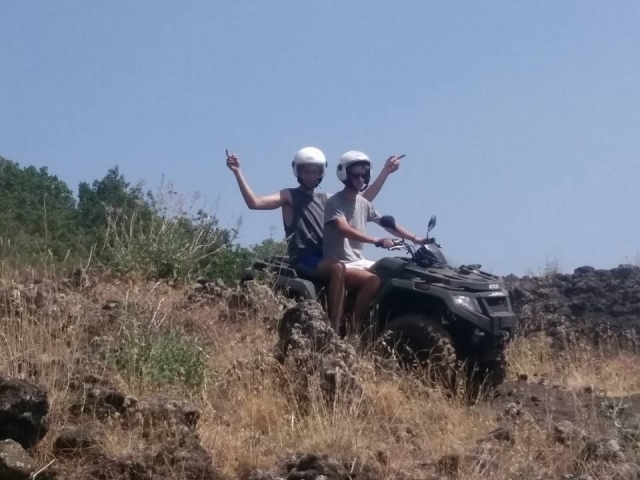  Saludos desde el cuatrimoto 