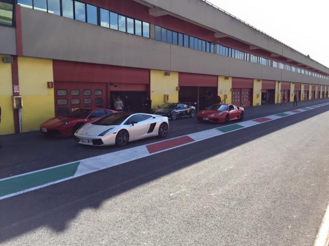  estacionamiento de lujo 