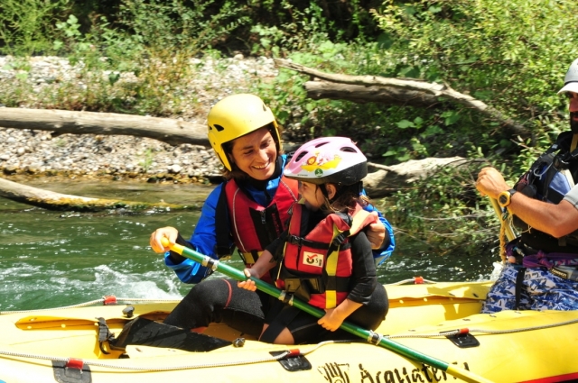  Una sonrisa en una canoa 