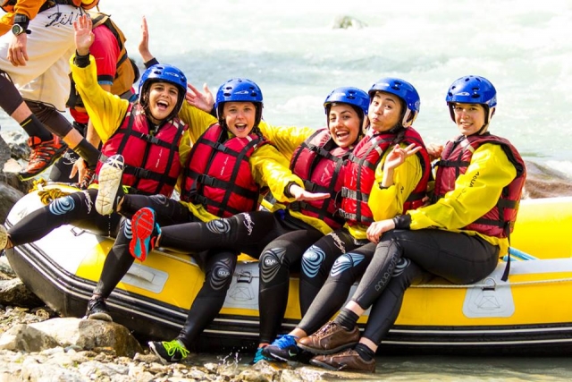  chicas de rafting 