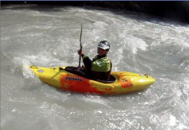 Kayak 