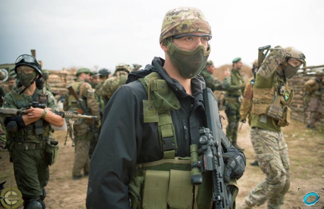  Armados hasta el cuello 