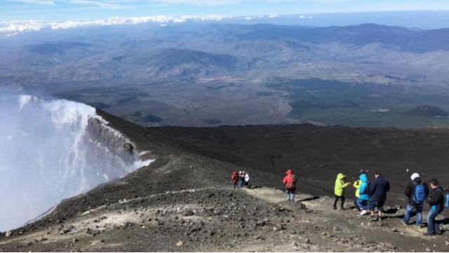  Por las laderas del volcán