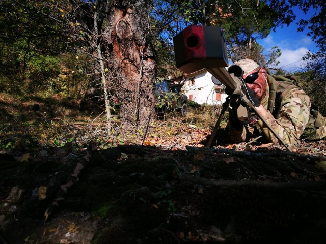  francotirador listo para disparar 