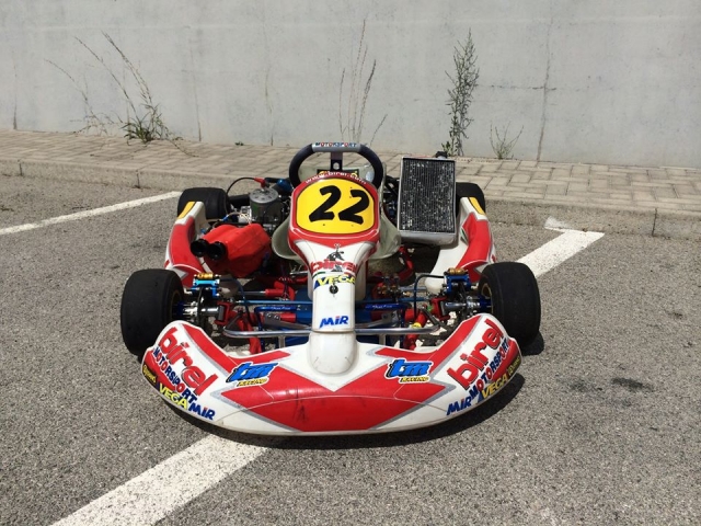 e-19746575-kart-rosso-e-bianco15160154409852.jpg