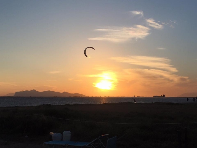  Una vela sola .. 