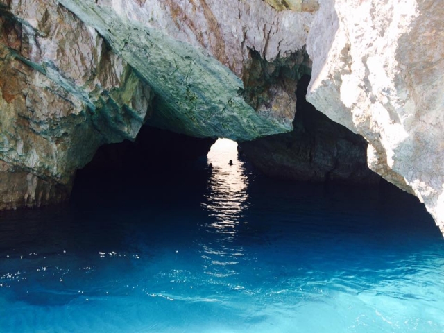  Aquí está una de las cueva 