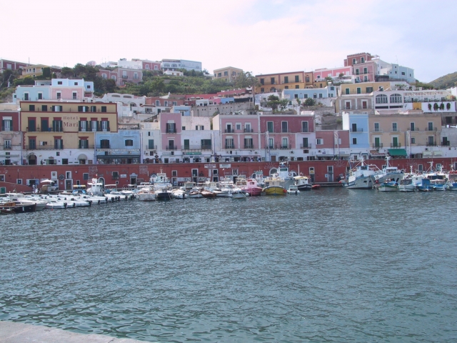  El puerto de Ponza