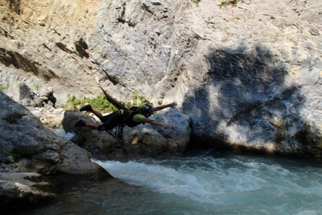  Sumérgele en el agua 