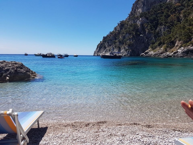  Aquí estamos en la playa 