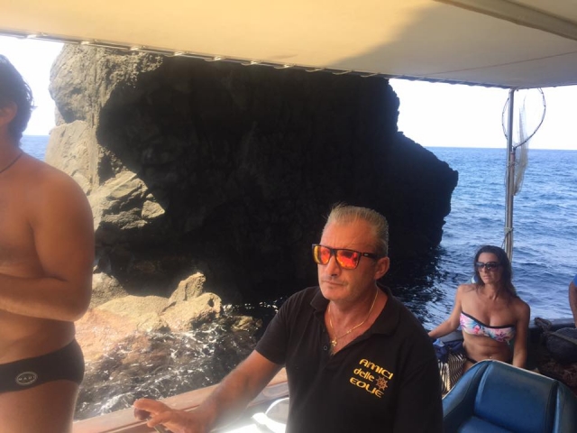  El capitán al volanle 