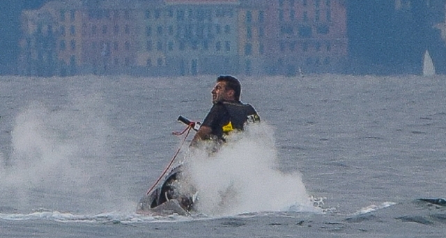  Entre las olas