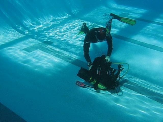  Buceo en la alberca 