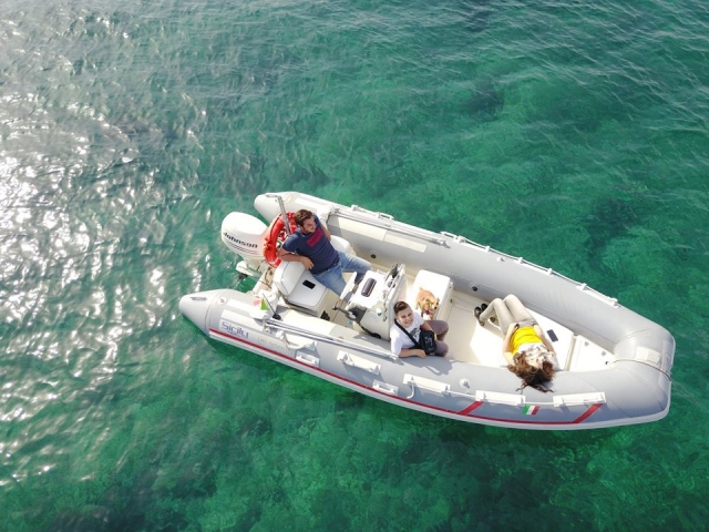  Renta de barco sicilia 