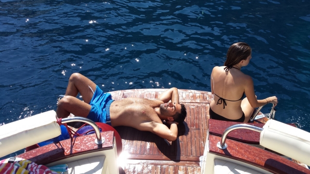 Renta de barco con patrón en Capri