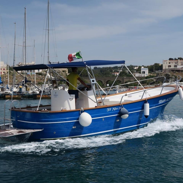 Renta de barco para Pescoluse