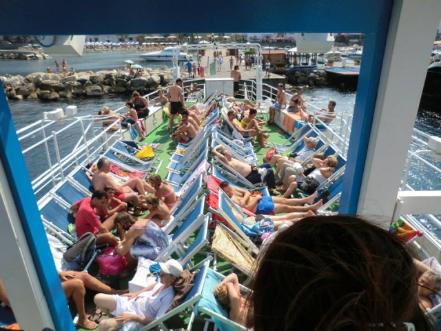  relájale en el barco 